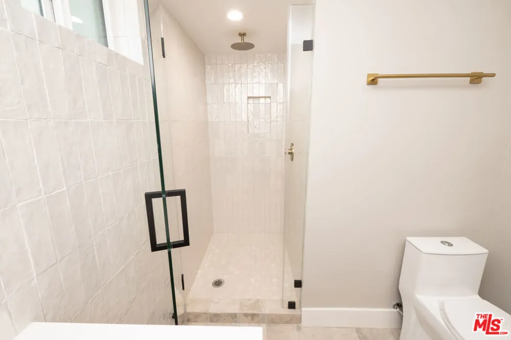 593 E 9th Street #B Upland, CA 91786