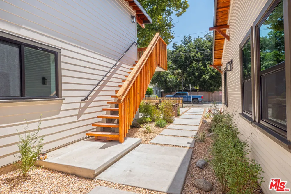 593 E 9th Street #B Upland, CA 91786