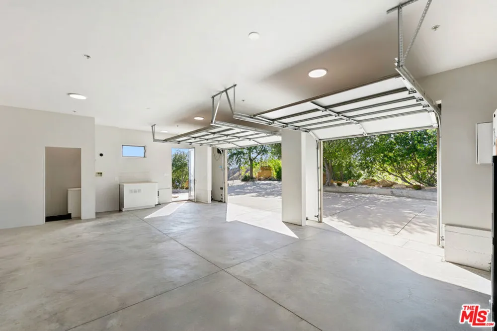 Address Not Shown Malibu, CA 90265