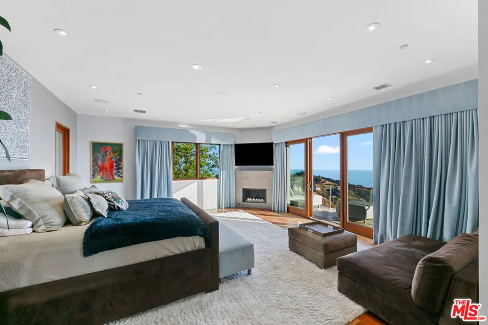 Address Not Shown Malibu, CA 90265
