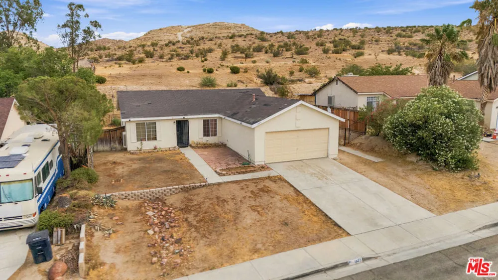 1325 Bradford Avenue Rosamond, CA 93560