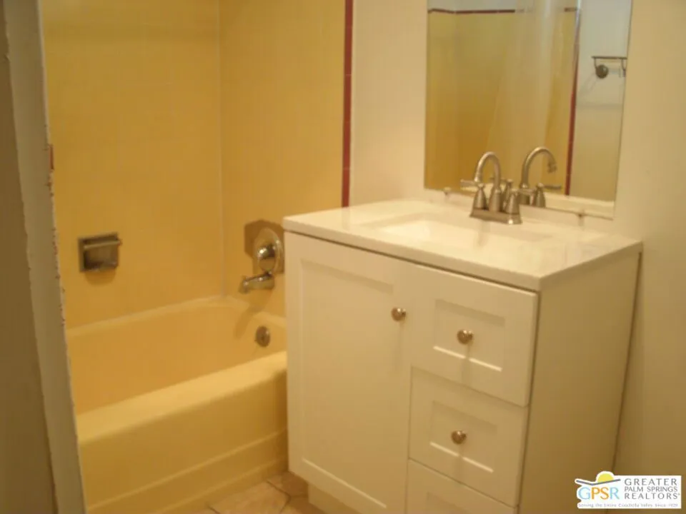 2290 S Palm Canyon Drive #114 Palm Springs, CA 92264