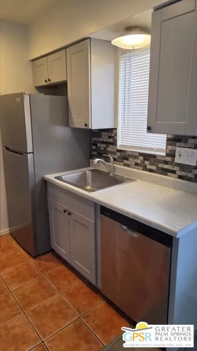 2290 S Palm Canyon Drive #114 Palm Springs, CA 92264