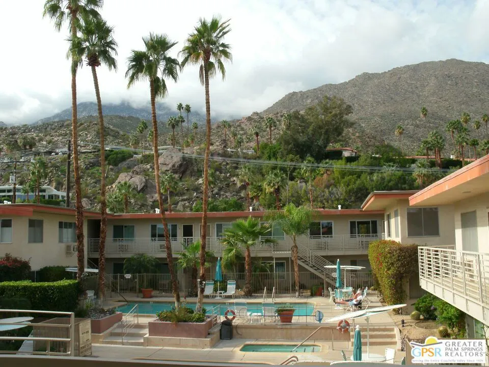 2290 S Palm Canyon Drive #114 Palm Springs, CA 92264