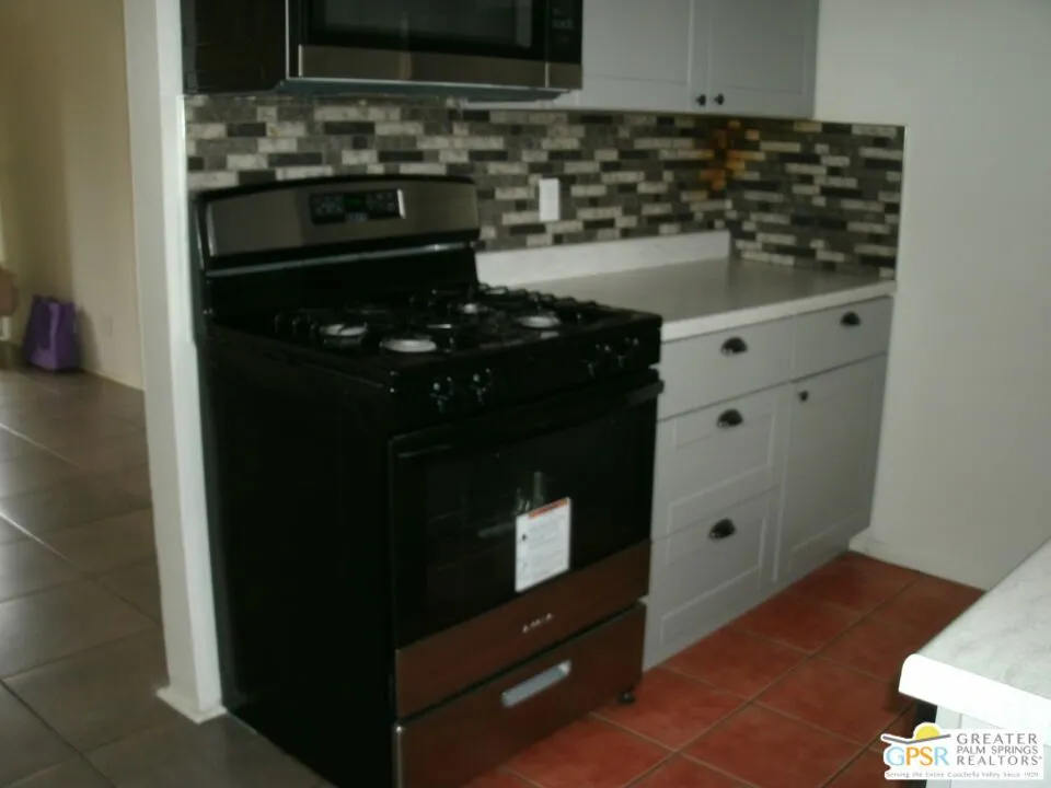 2290 S Palm Canyon Drive #114 Palm Springs, CA 92264