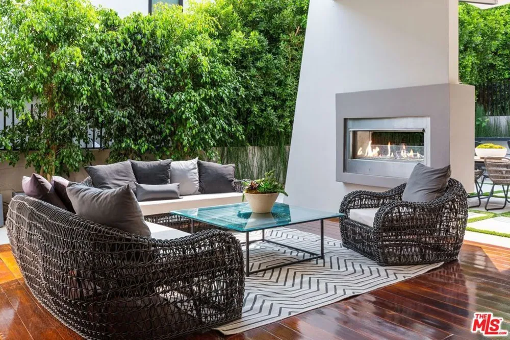 1849 COLDWATER CANYON DRIVE Beverly Hills, CA 90210