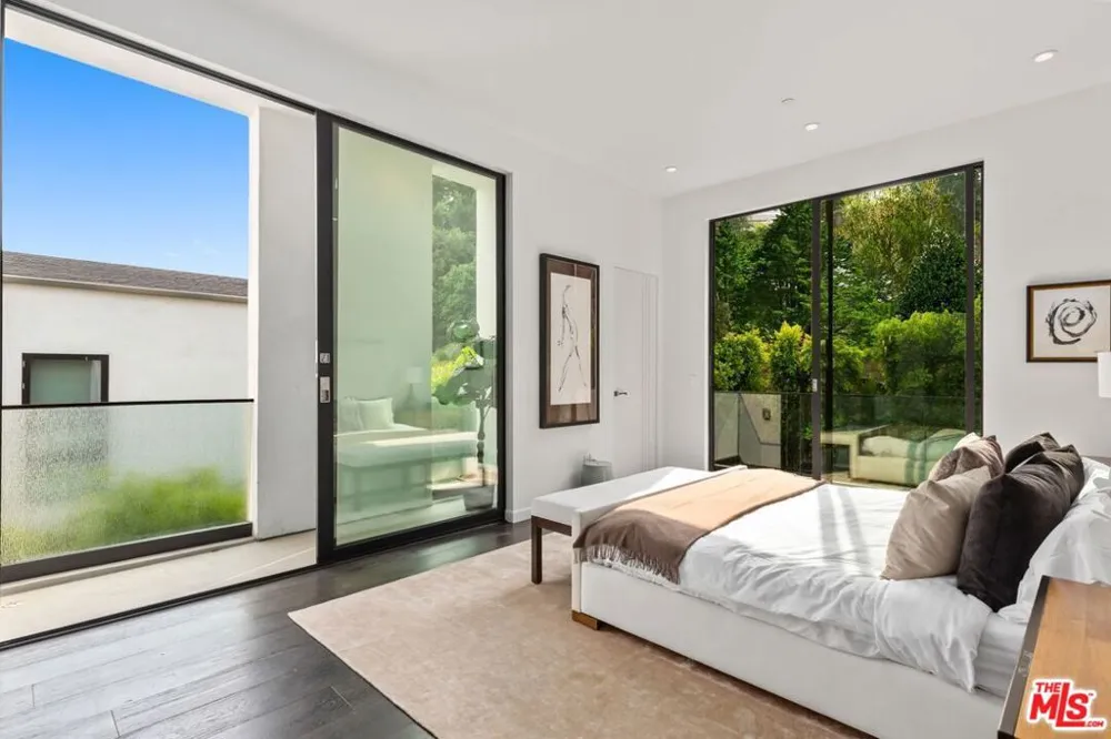 1849 COLDWATER CANYON DRIVE Beverly Hills, CA 90210
