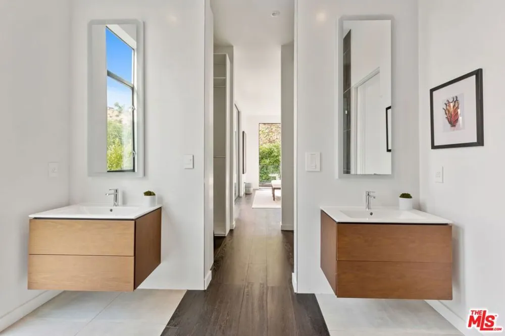 1849 COLDWATER CANYON DRIVE Beverly Hills, CA 90210