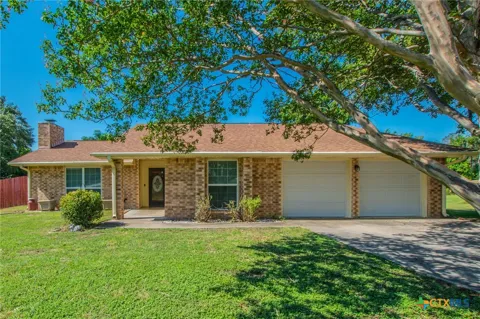 7273 Woodlake Circle