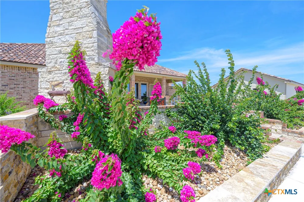 4881 Fm 798 Pawnee, TX 78145
