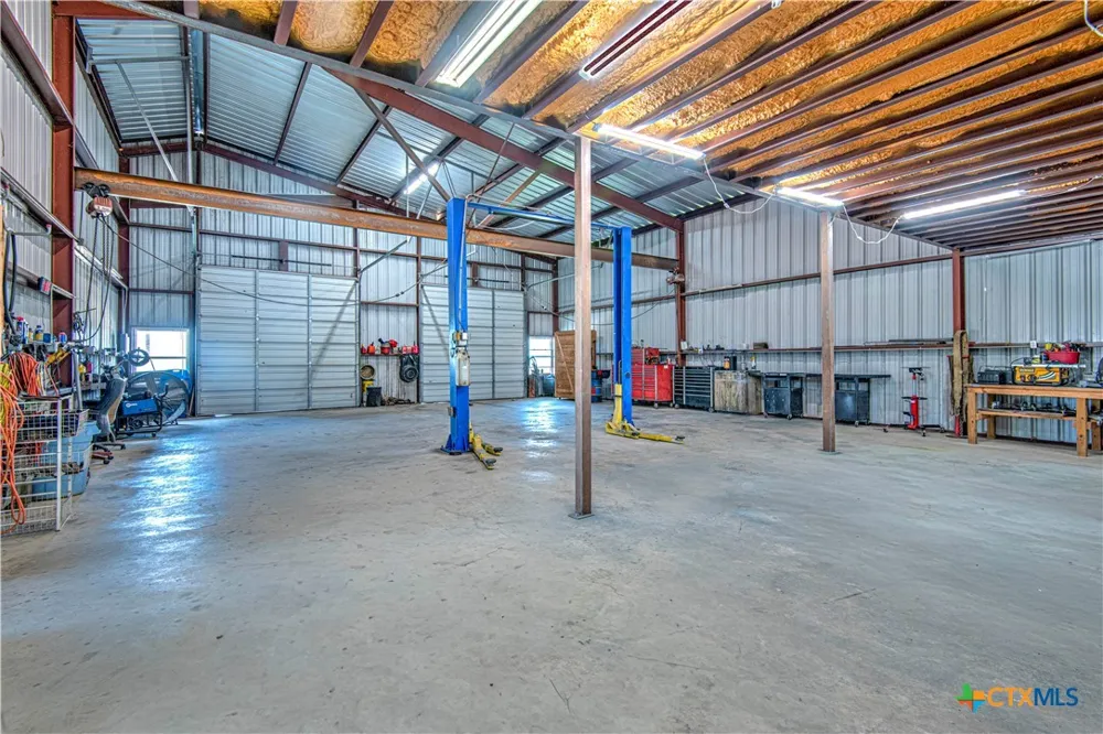 2162 County Road 304 Rockdale, TX 76567