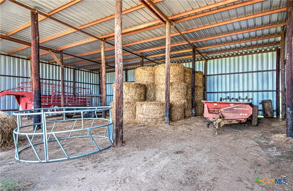 2162 County Road 304 Rockdale, TX 76567