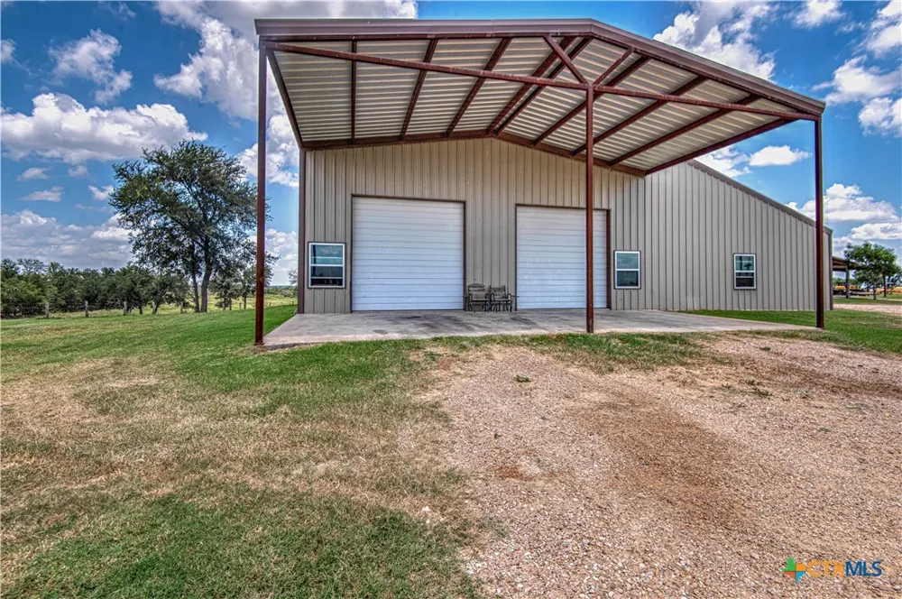 2162 County Road 304 Rockdale, TX 76567