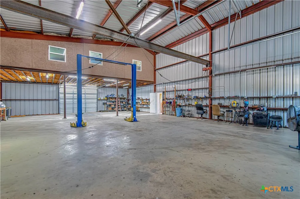 2162 County Road 304 Rockdale, TX 76567