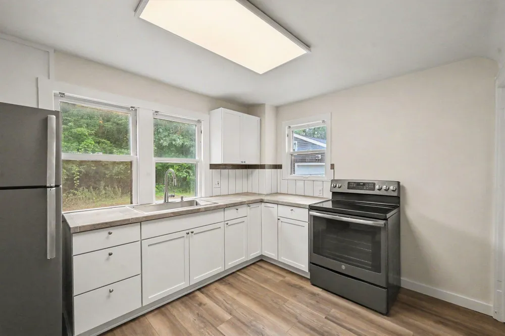 6444 Lovers Lane Portage, MI 49002