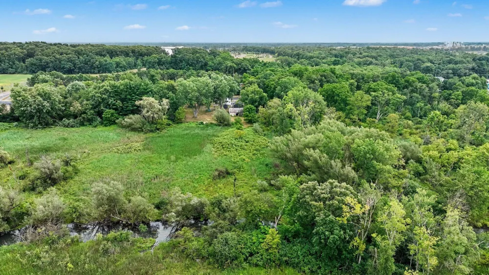 6444 Lovers Lane Portage, MI 49002