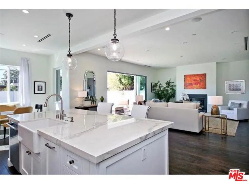 2931 Military Avenue Los Angeles, CA 90064