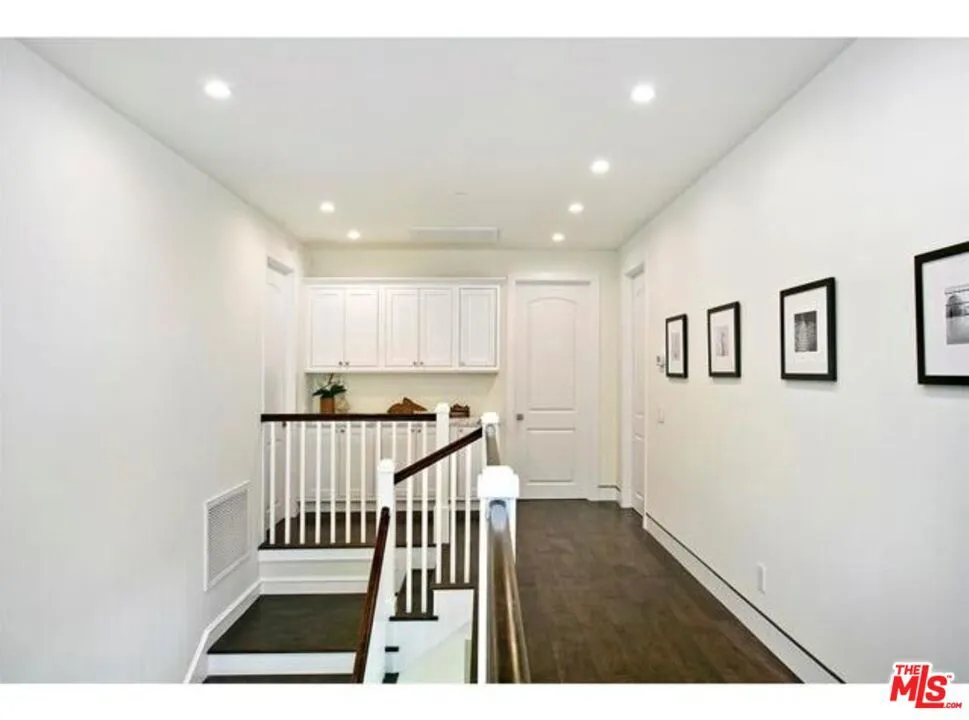2931 Military Avenue Los Angeles, CA 90064