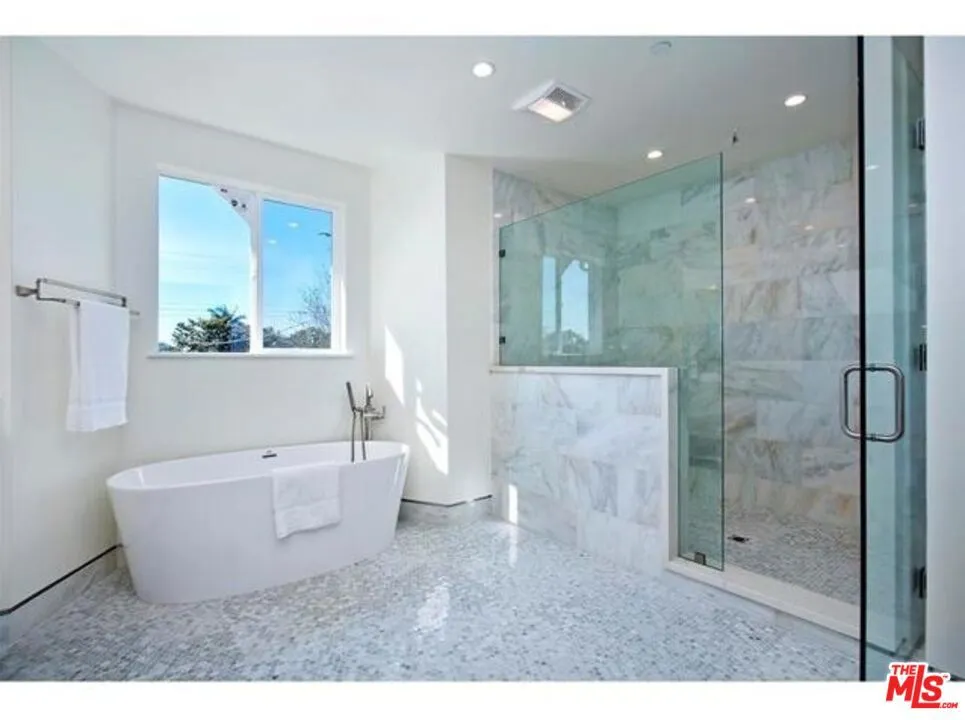 2931 Military Avenue Los Angeles, CA 90064