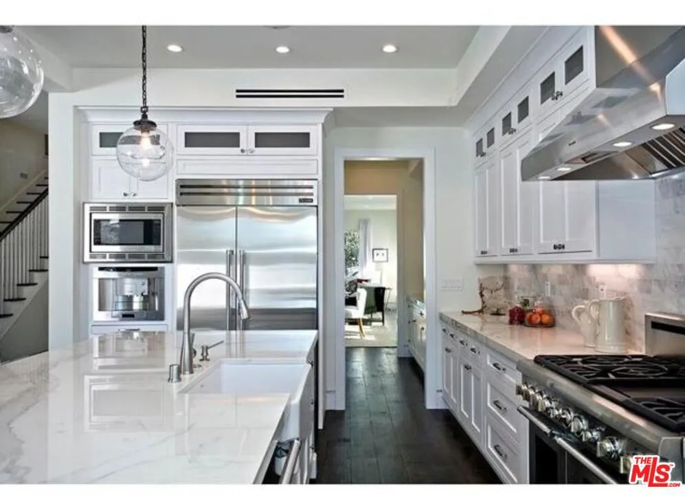 2931 Military Avenue Los Angeles, CA 90064