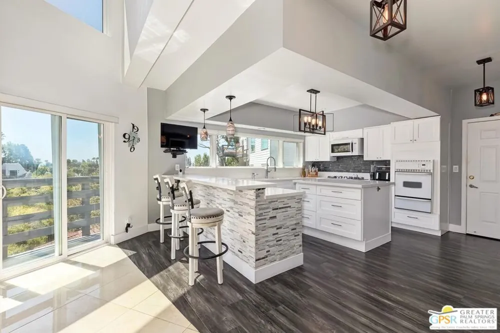 2350 San Marco Drive Los Angeles, CA 90068