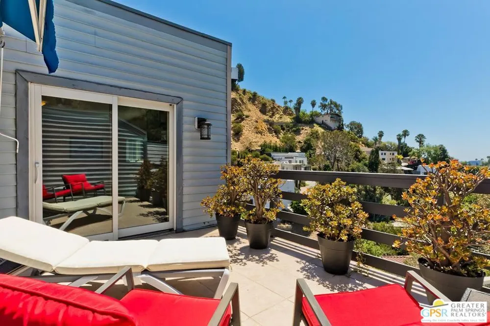2350 San Marco Drive Los Angeles, CA 90068