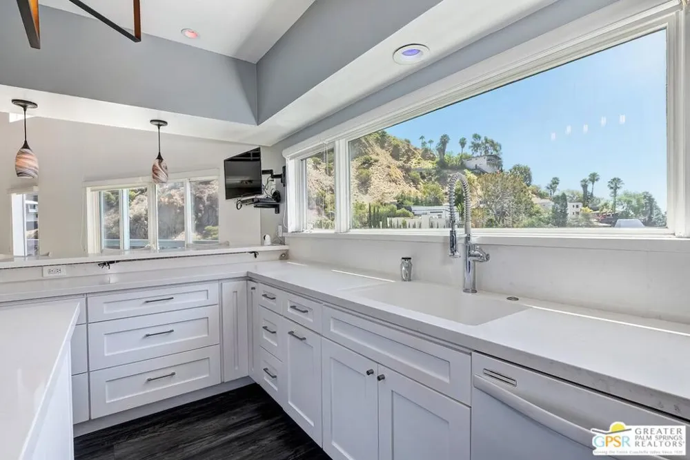 2350 San Marco Drive Los Angeles, CA 90068