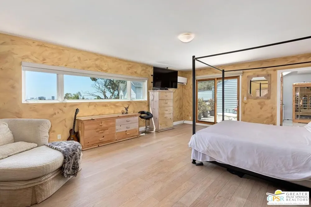 2350 San Marco Drive Los Angeles, CA 90068