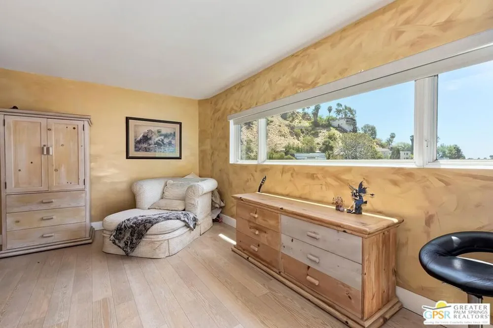 2350 San Marco Drive Los Angeles, CA 90068