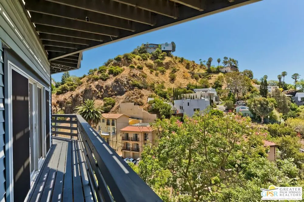 2350 San Marco Drive Los Angeles, CA 90068