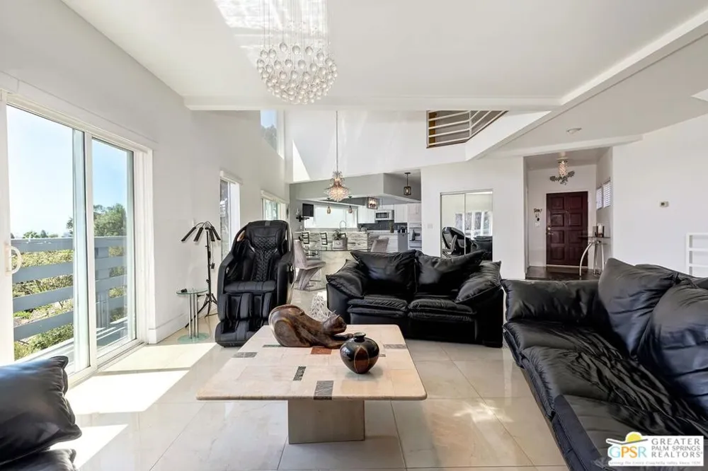 2350 San Marco Drive Los Angeles, CA 90068