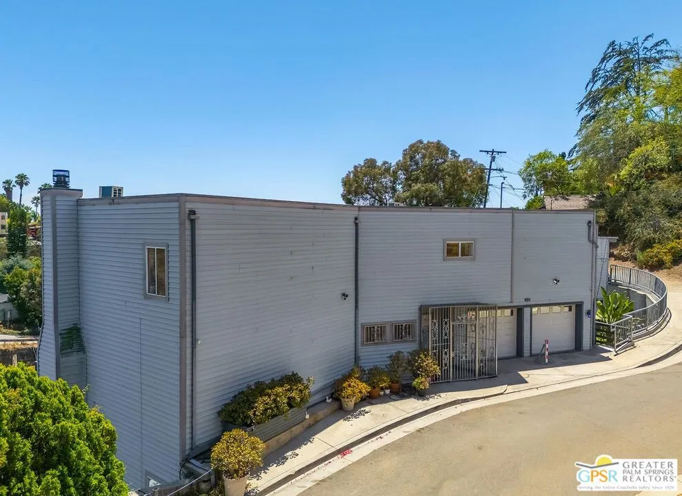 2350 San Marco Drive Los Angeles, CA 90068