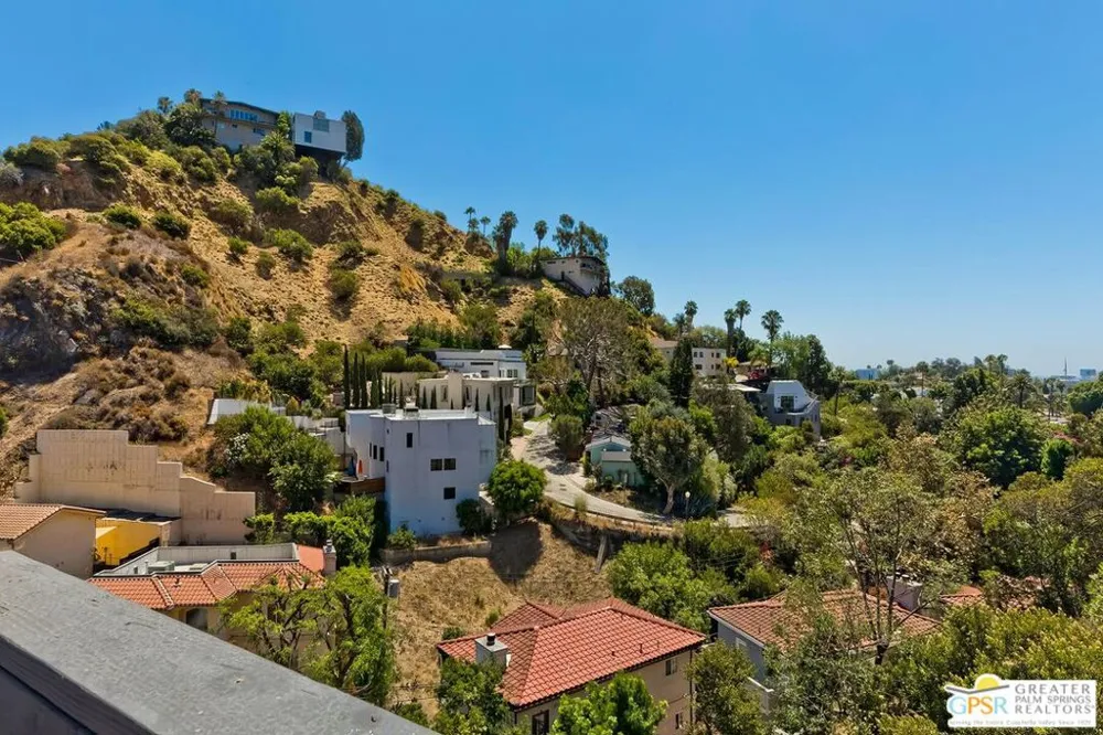 2350 San Marco Drive Los Angeles, CA 90068