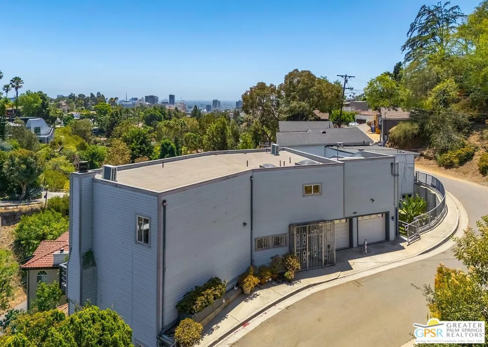 2350 San Marco Drive Los Angeles, CA 90068