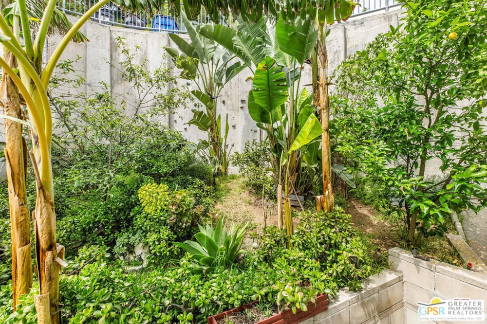 2350 San Marco Drive Los Angeles, CA 90068