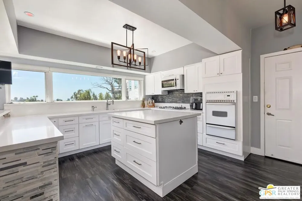 2350 San Marco Drive Los Angeles, CA 90068