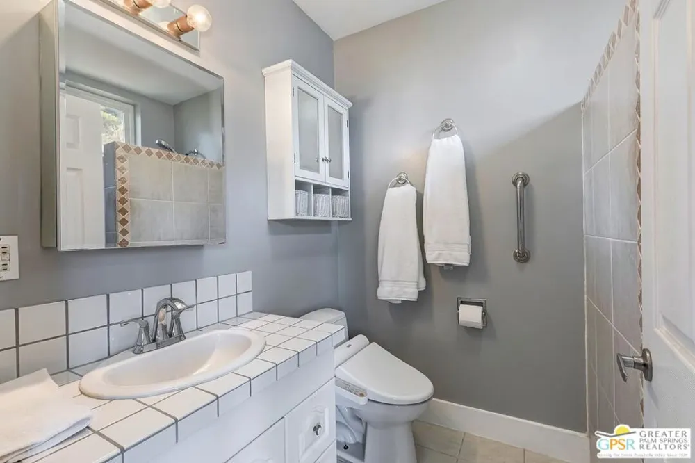 2350 San Marco Drive Los Angeles, CA 90068