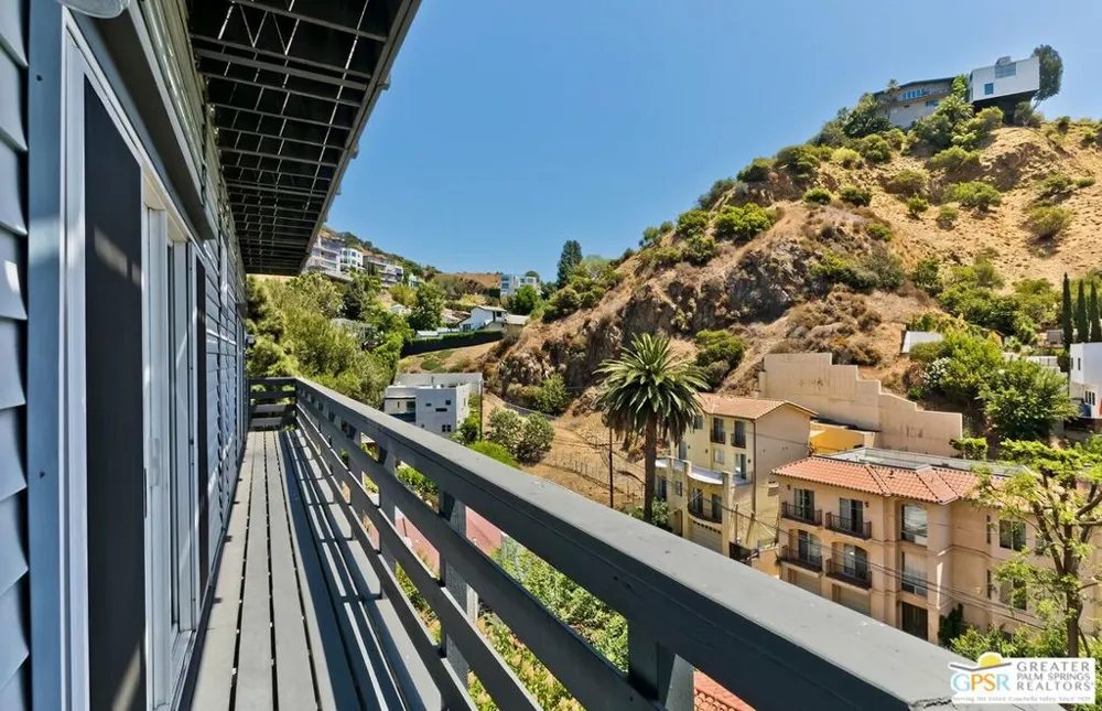 2350 San Marco Drive Los Angeles, CA 90068