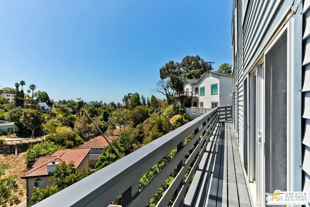 2350 San Marco Drive Los Angeles, CA 90068
