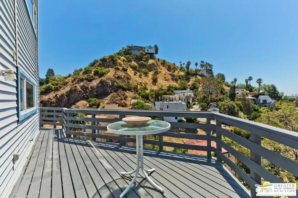 2350 San Marco Drive Los Angeles, CA 90068