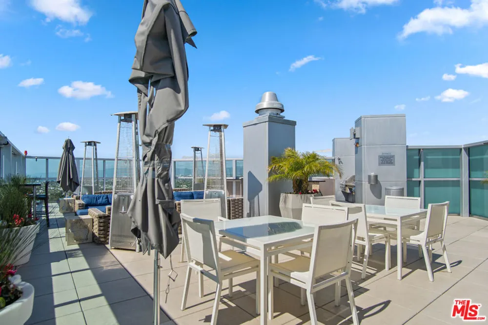 13700 Marina Pointe Drive #1514 Marina del Rey, CA 90292