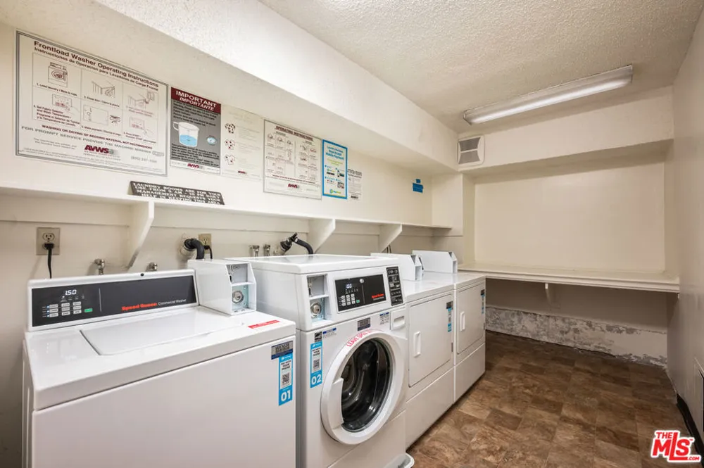 5950 Buckingham #610 Culver City, CA 90230