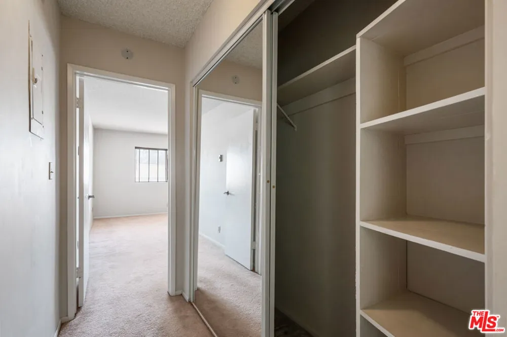 5950 Buckingham #610 Culver City, CA 90230