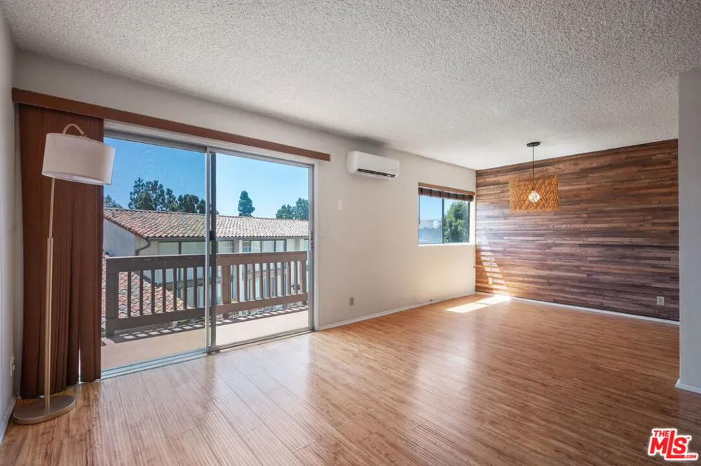 5950 Buckingham #610 Culver City, CA 90230