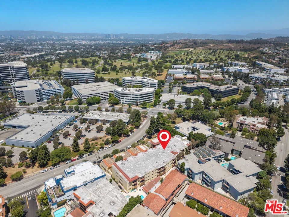 5950 Buckingham #610 Culver City, CA 90230