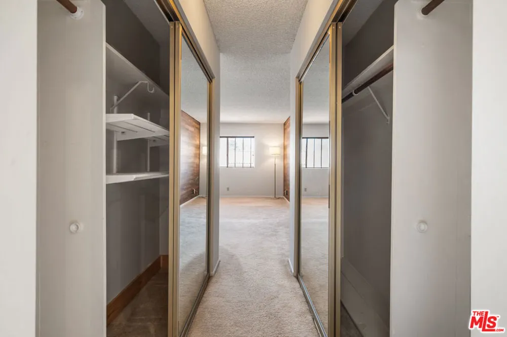 5950 Buckingham #610 Culver City, CA 90230