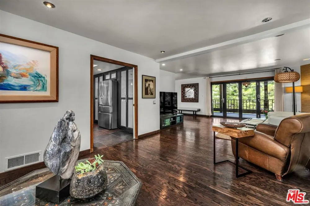 805 Malibu Meadows Drive Calabasas, CA 91302