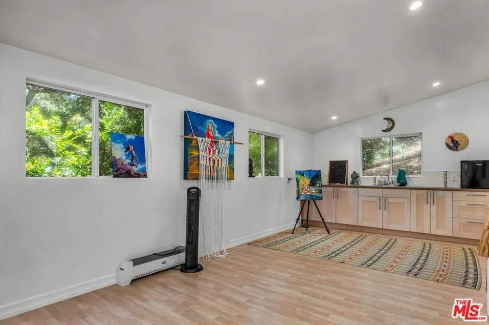 805 Malibu Meadows Drive Calabasas, CA 91302