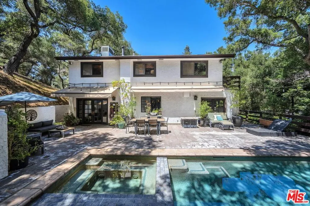 805 Malibu Meadows Drive Calabasas, CA 91302