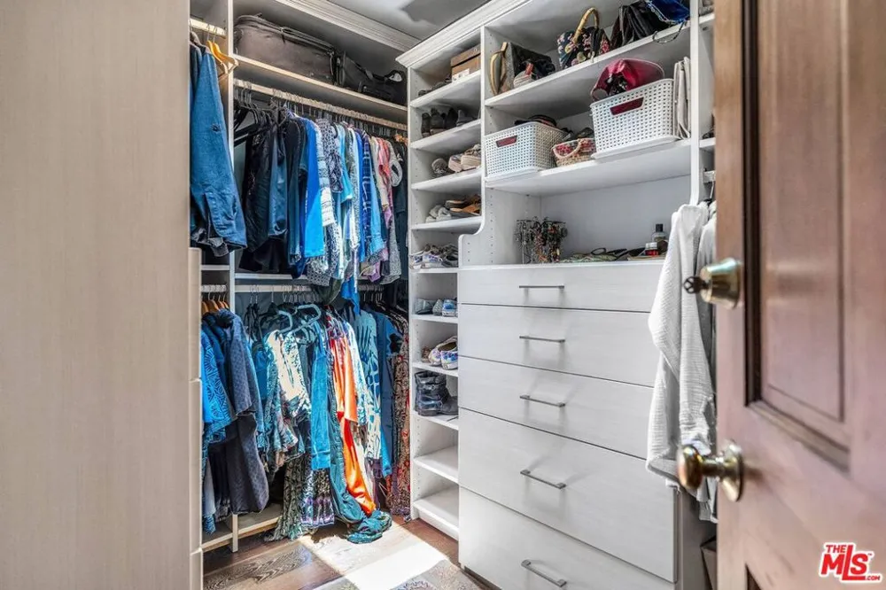 805 Malibu Meadows Drive Calabasas, CA 91302